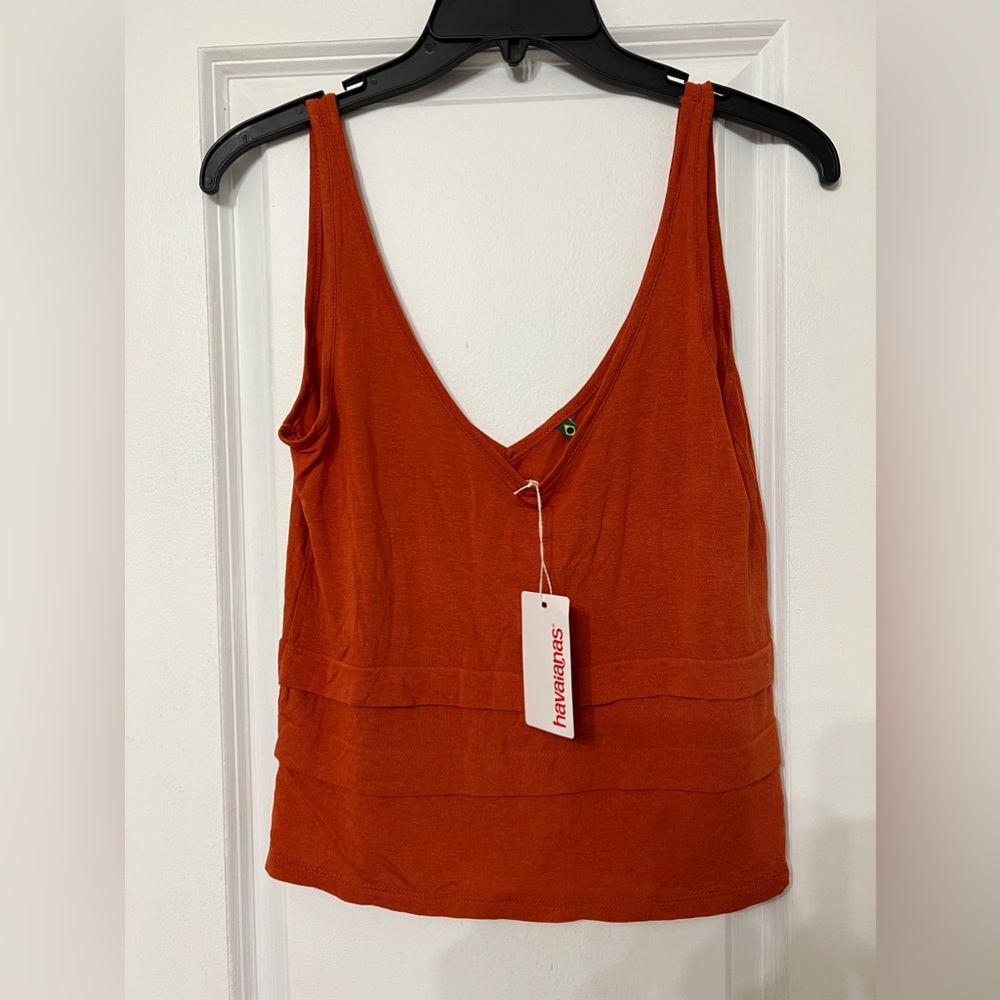 NWT Havaianas cropped tank